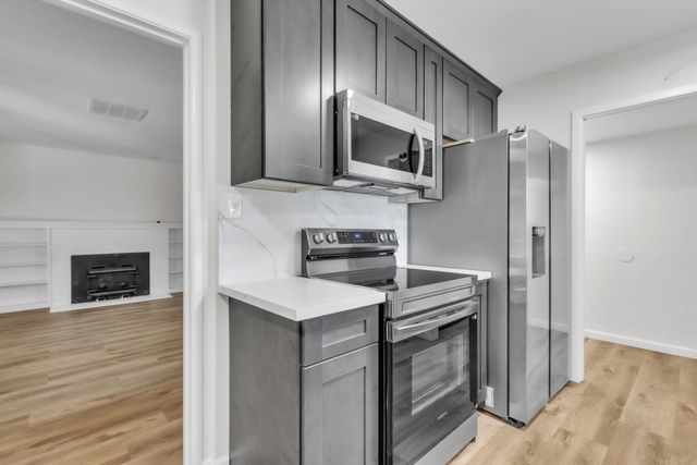 5900 64th St, Sacramento, CA 95824