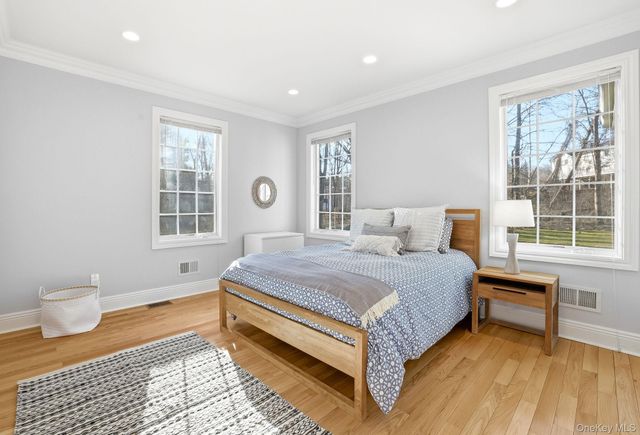 16 Hall Road, Briarcliff Manor, NY 10510