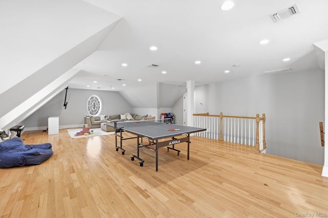 16 Hall Road, Briarcliff Manor, NY 10510