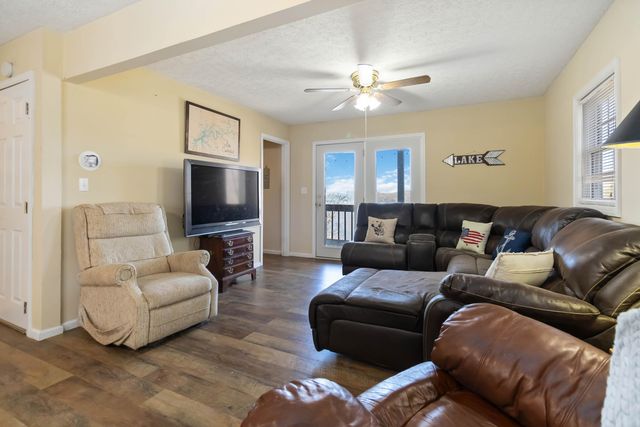 112 R. Russell Road, Russell Springs, KY 42642