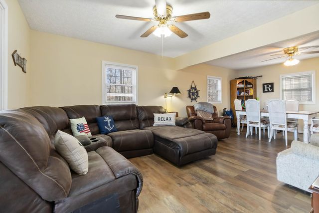 112 R. Russell Road, Russell Springs, KY 42642