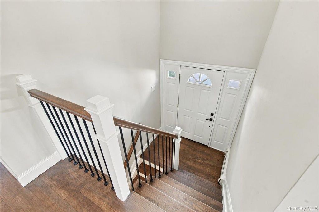 9 John Street, Bethpage, NY 11714 — photo 2