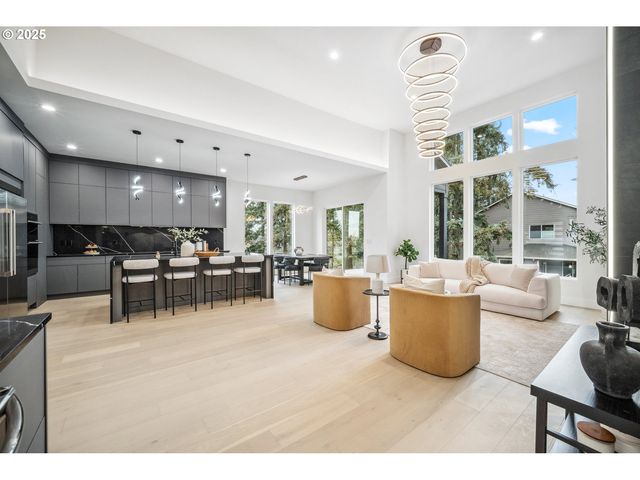 10707 Se 13TH Cir, Vancouver, WA 98664