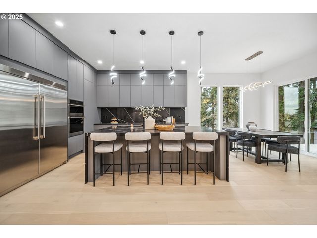 10707 Se 13TH Cir, Vancouver, WA 98664