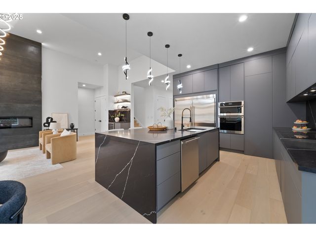 10707 Se 13TH Cir, Vancouver, WA 98664