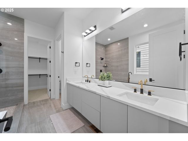 10707 Se 13TH Cir, Vancouver, WA 98664