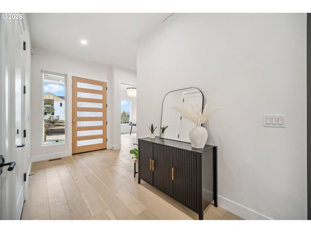 10707 Se 13TH Cir, Vancouver, WA 98664