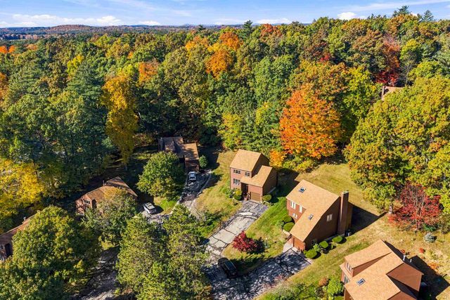 19 Gloucester Lane, Nashua, NH 03063