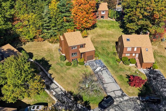 19 Gloucester Lane, Nashua, NH 03063