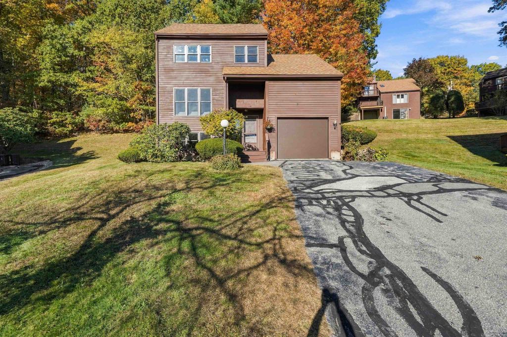 19 Gloucester Lane, Nashua, NH 03063