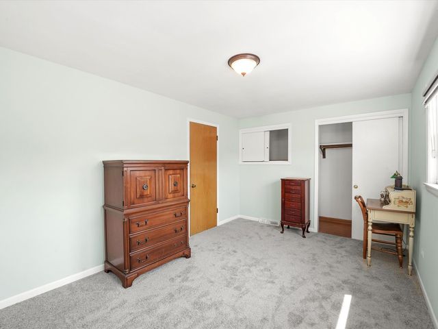 10324 S Sacramento Avenue, Chicago, IL 60655