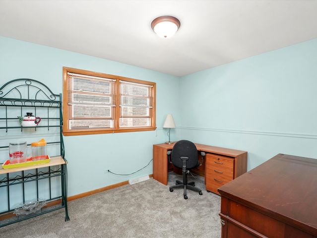 10324 S Sacramento Avenue, Chicago, IL 60655