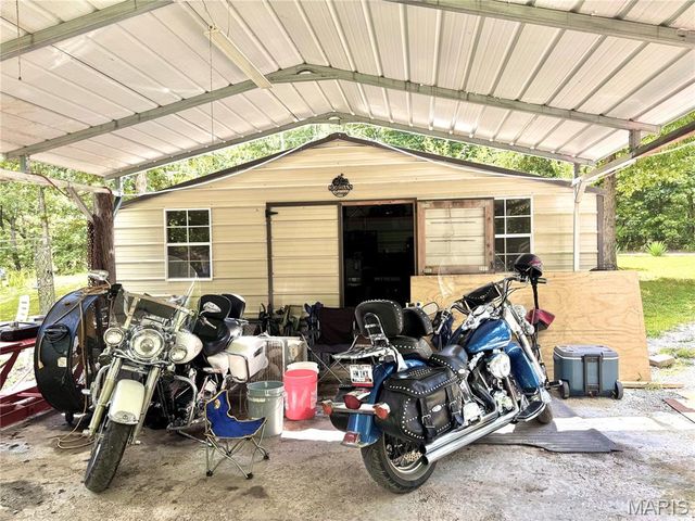 600 Hidden Lake Road, De Soto, MO 63020