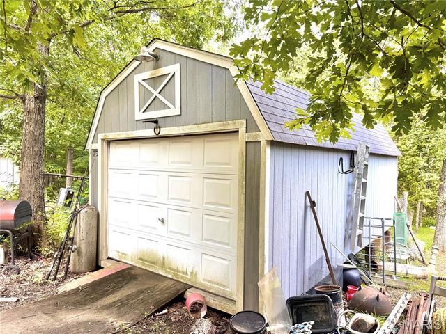 600 Hidden Lake Road, De Soto, MO 63020