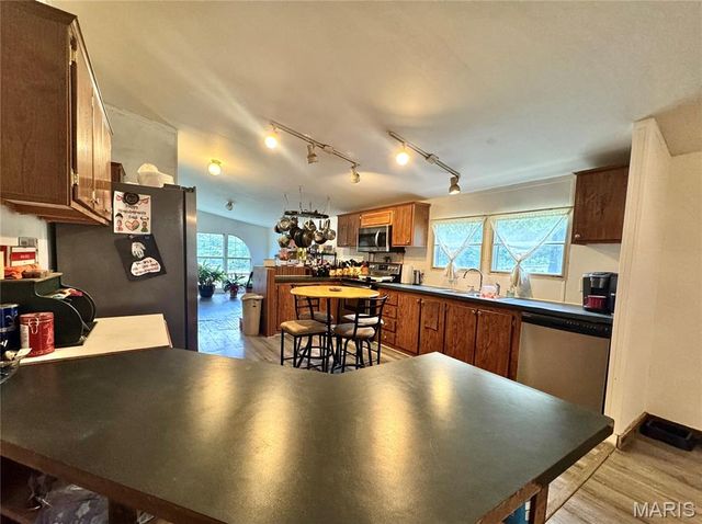 600 Hidden Lake Road, De Soto, MO 63020