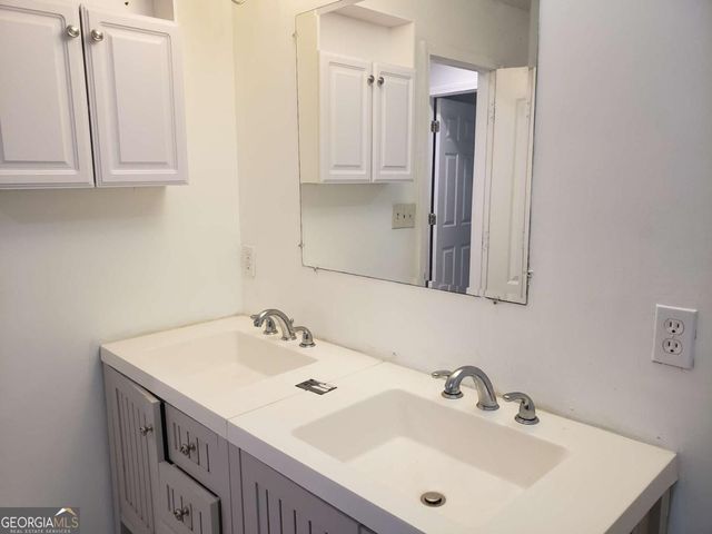 110 Chippewa Court, Riverdale, GA 30296