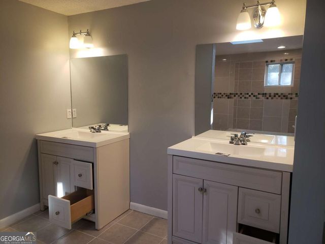 110 Chippewa Court, Riverdale, GA 30296