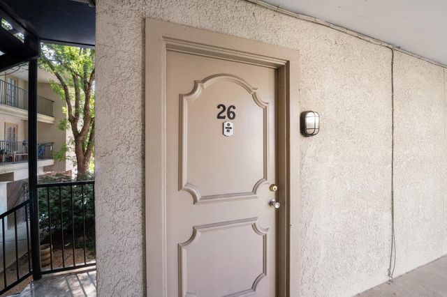 910 Duncan LN 26, Austin, TX 78705