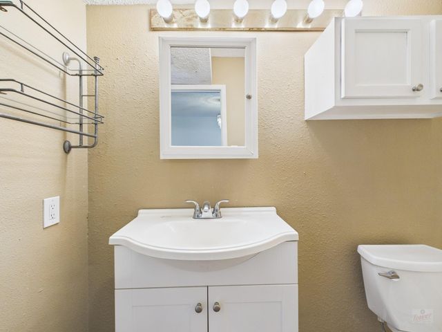 910 Duncan LN 26, Austin, TX 78705