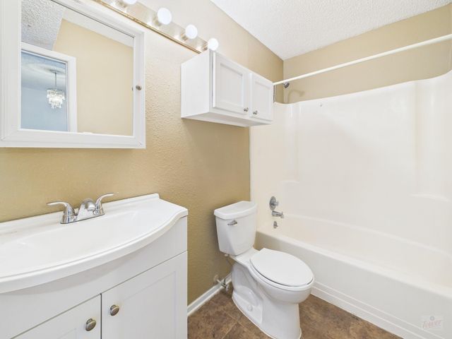 910 Duncan LN 26, Austin, TX 78705