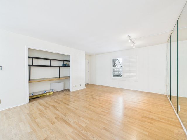 910 Duncan LN 26, Austin, TX 78705