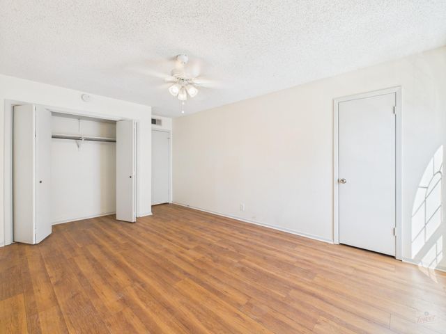 910 Duncan LN 26, Austin, TX 78705