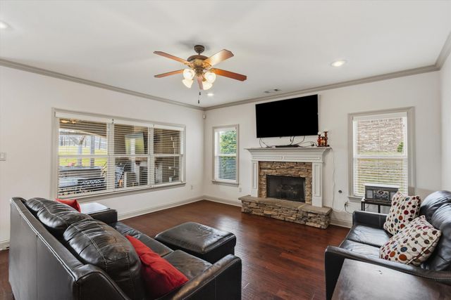 107 WATERS EDGE CV, Atoka, TN 38004