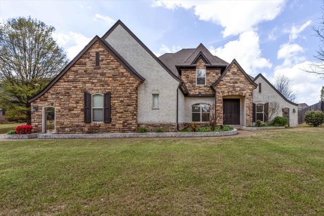 107 WATERS EDGE CV, Atoka, TN 38004