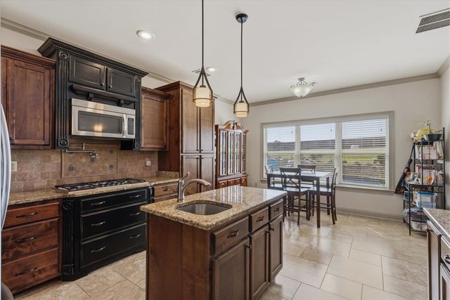 107 WATERS EDGE CV, Atoka, TN 38004