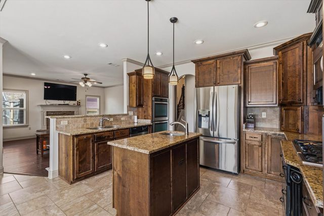 107 WATERS EDGE CV, Atoka, TN 38004
