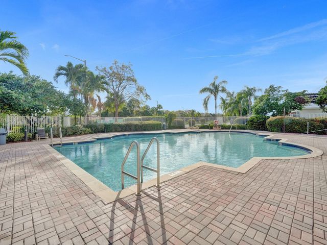 5137 Heron Place, Coconut Creek, FL 33073