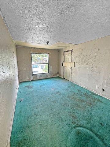 2751 Moffatt Avenue, Dallas, TX 75216