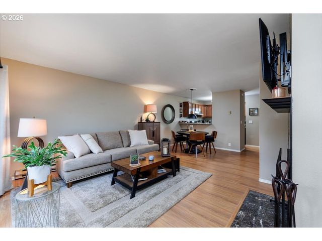 28740 Sw PARKWAY Ave, Wilsonville, OR 97070