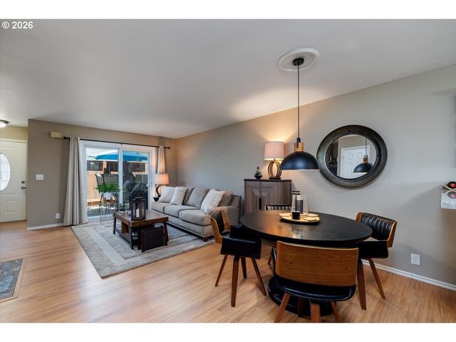 28740 Sw PARKWAY Ave, Wilsonville, OR 97070
