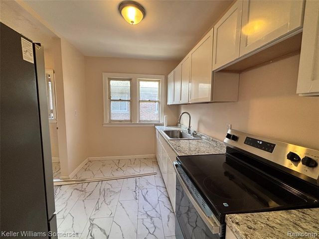17606 Roselawn Street, Detroit, MI 48221