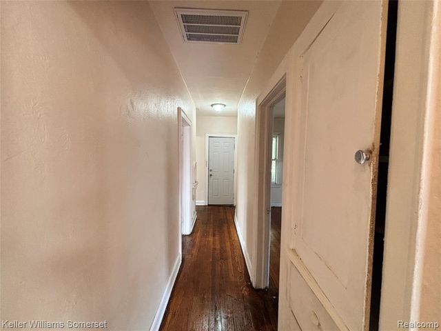 17606 Roselawn Street, Detroit, MI 48221