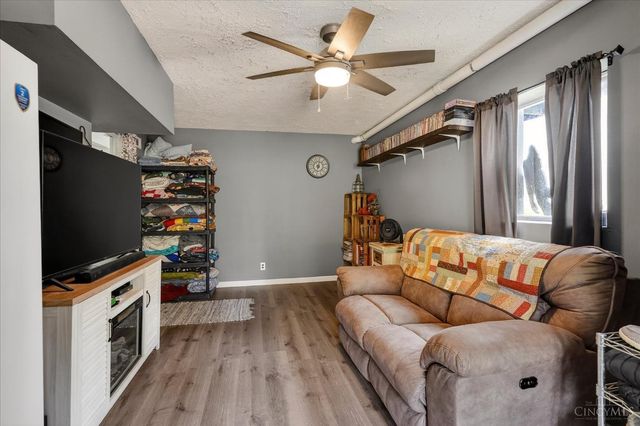 6910 Brad Road, Paint Twp, OH 45133