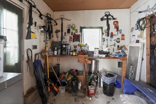 6910 Brad Road, Paint Twp, OH 45133