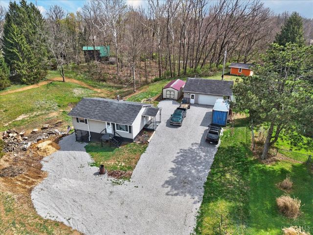 6910 Brad Road, Paint Twp, OH 45133
