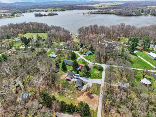 6910 Brad Road, Paint Twp, OH 45133