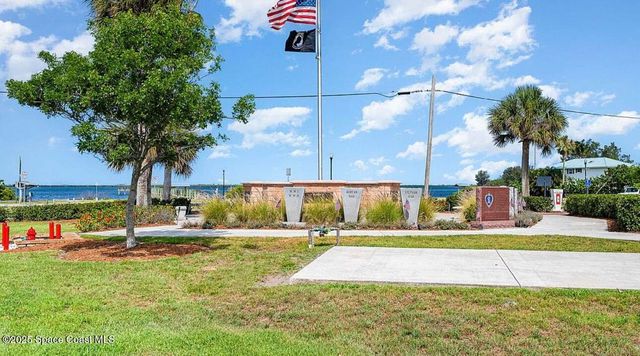 898 Riviera Avenue, Sebastian, FL 32958