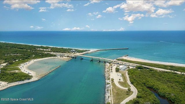 898 Riviera Avenue, Sebastian, FL 32958