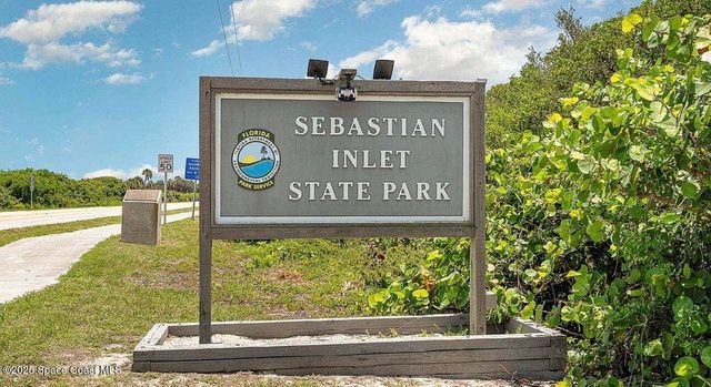 898 Riviera Avenue, Sebastian, FL 32958