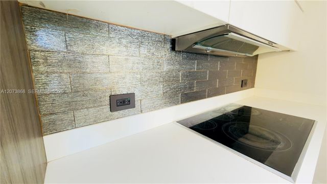 600 NE 27th Street 604, Miami, FL 33137
