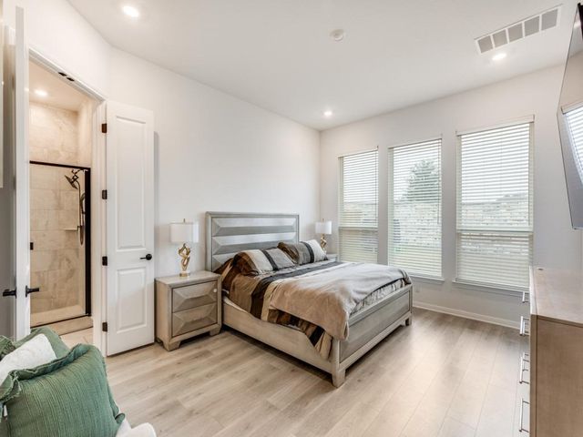 142 Milam Creek DR, Kyle, TX 78640