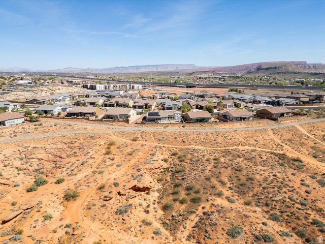 701 N MILLCREEK SPRINGS DR, Washington, UT 84780