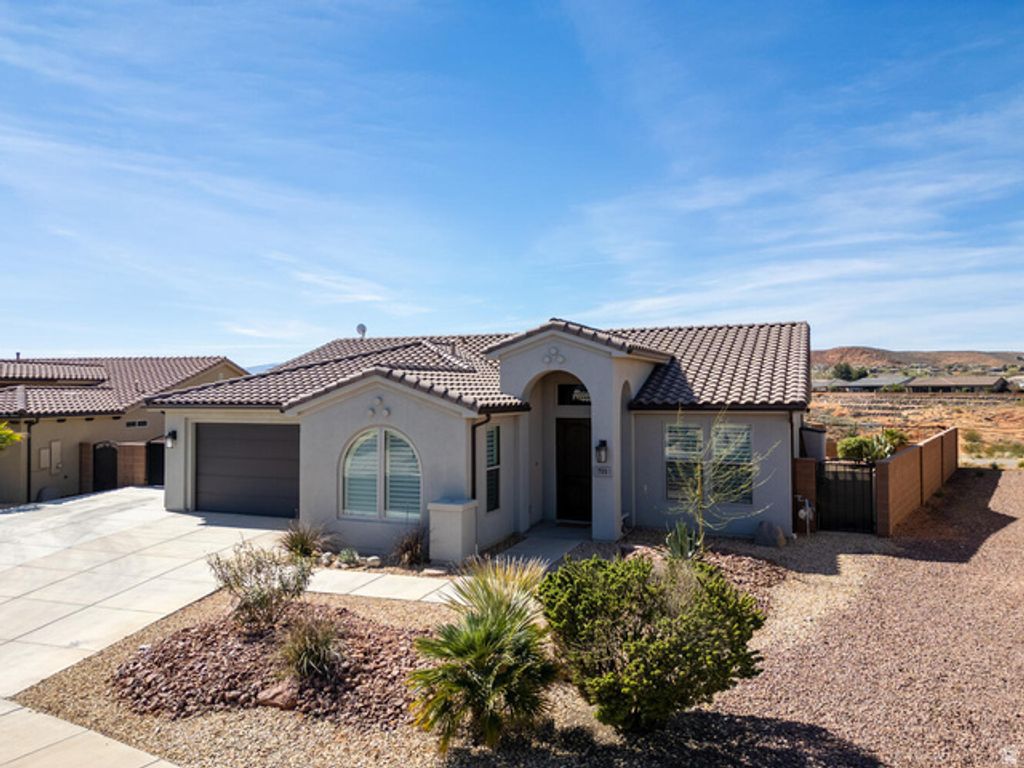 701 N MILLCREEK SPRINGS DR, Washington, UT 84780