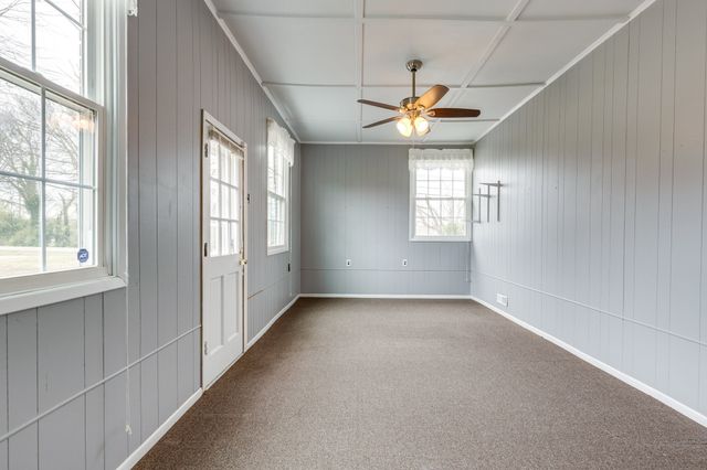 1011 Vales Mill Rd, Pulaski, TN 38478