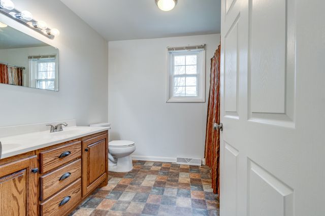 1011 Vales Mill Rd, Pulaski, TN 38478