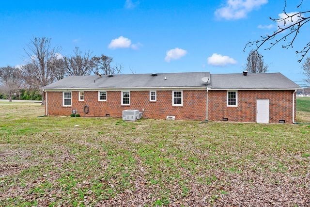 1011 Vales Mill Rd, Pulaski, TN 38478